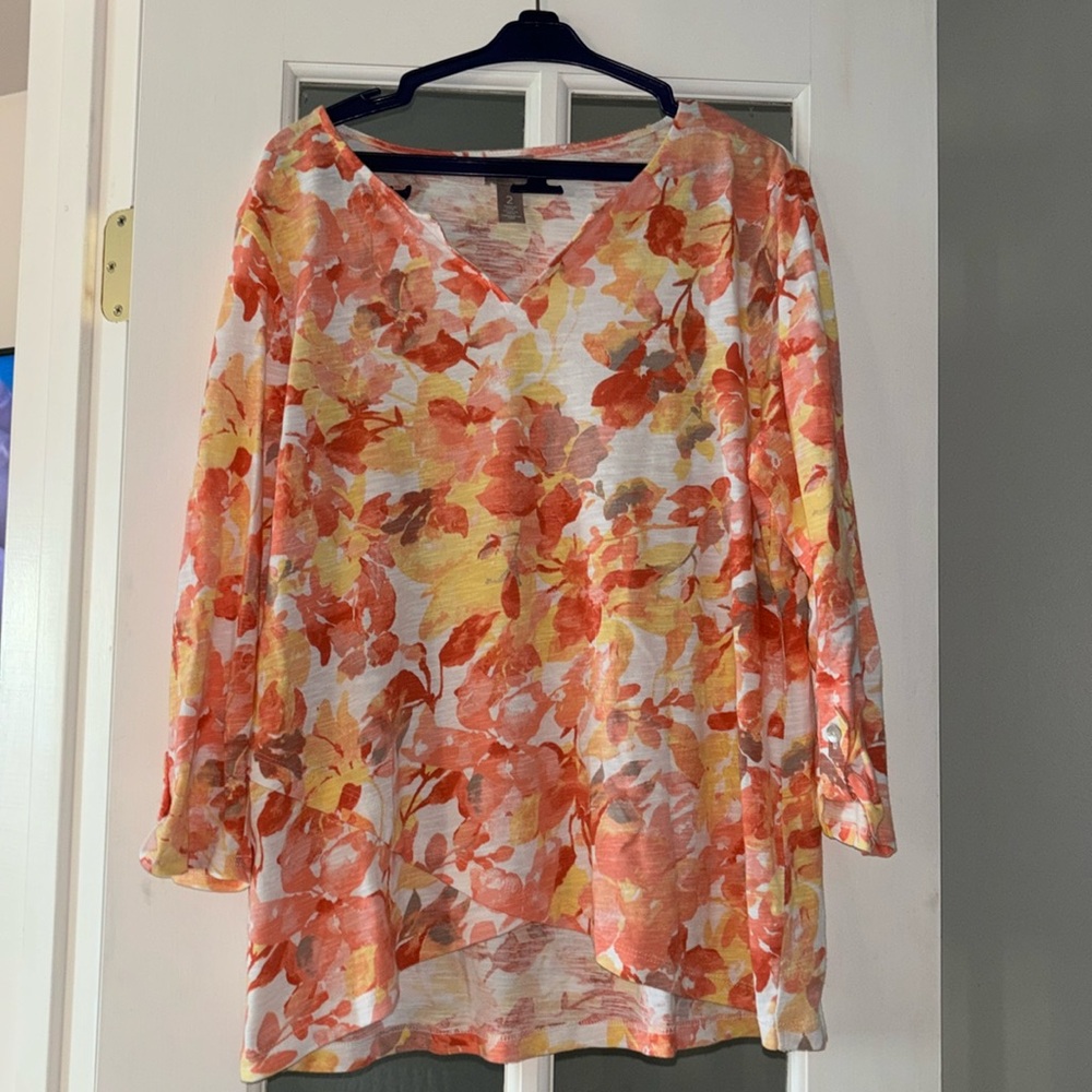 Chico’s Sz 2 Orange/Pink Floral Blouse V-neck Cotton Hi-low length